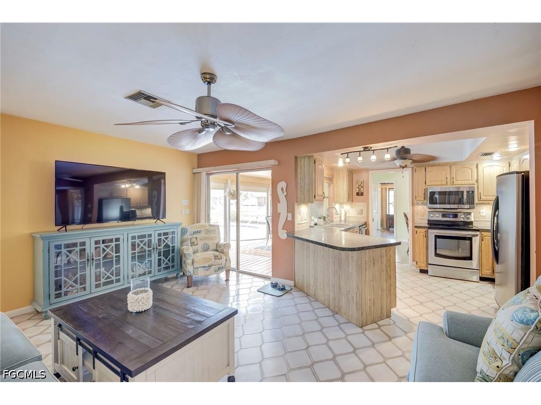 406 Glendale Avenue Lehigh Acres FL 33936 2026023847 image11