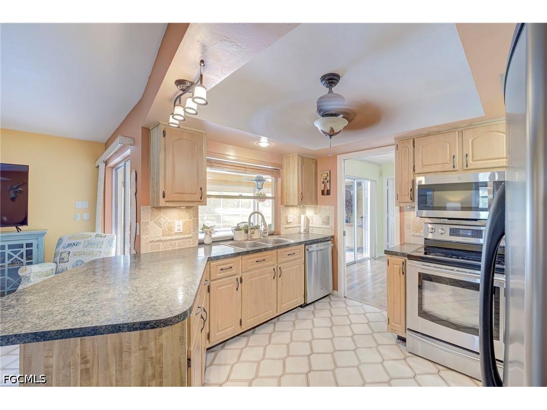 406 Glendale Avenue Lehigh Acres FL 33936 2026023847 image6