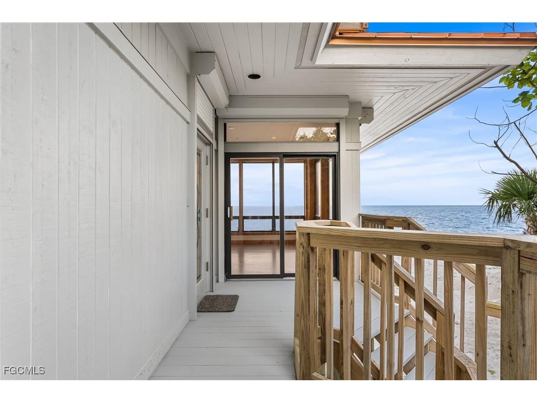 406 Gulf Bend Drive Captiva FL 33924 2025000843 image9