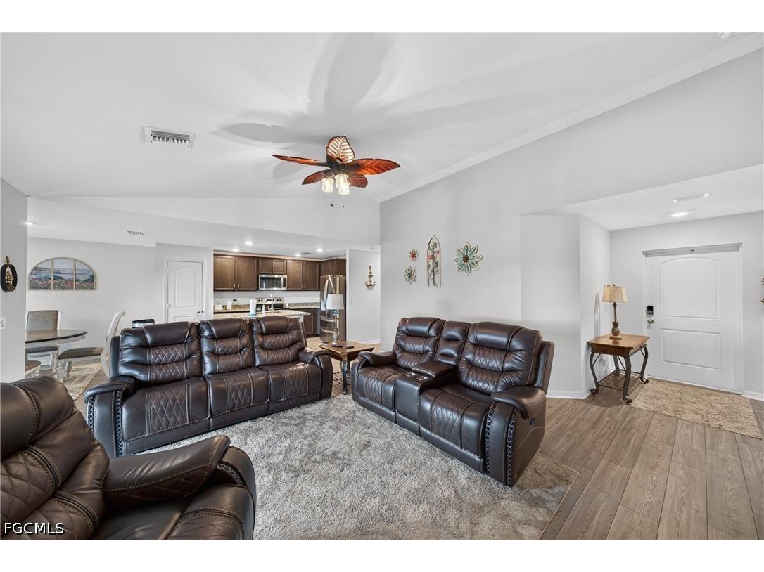 4060 NW 36th Avenue Cape Coral FL 33993 2026027640 image3