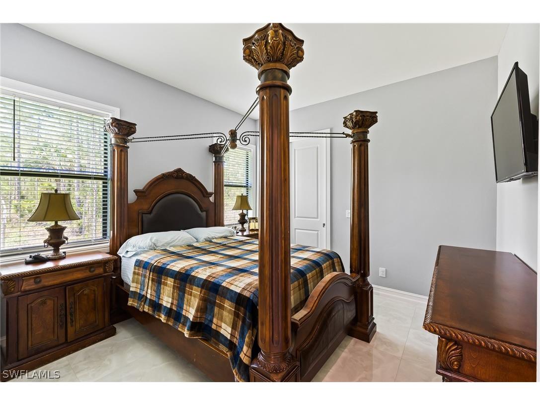 4063 8th Avenue NE Naples FL 34120 224051920 image30