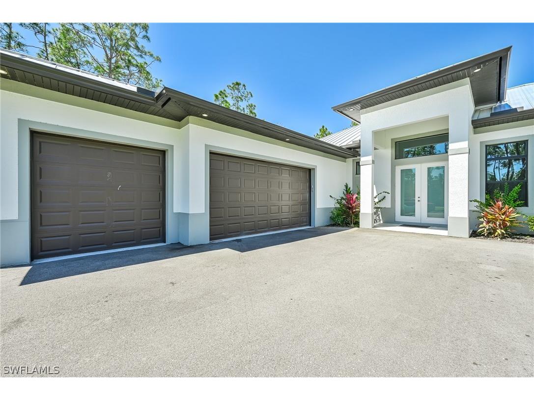 4063 8th Avenue NE Naples FL 34120 224051920 image5