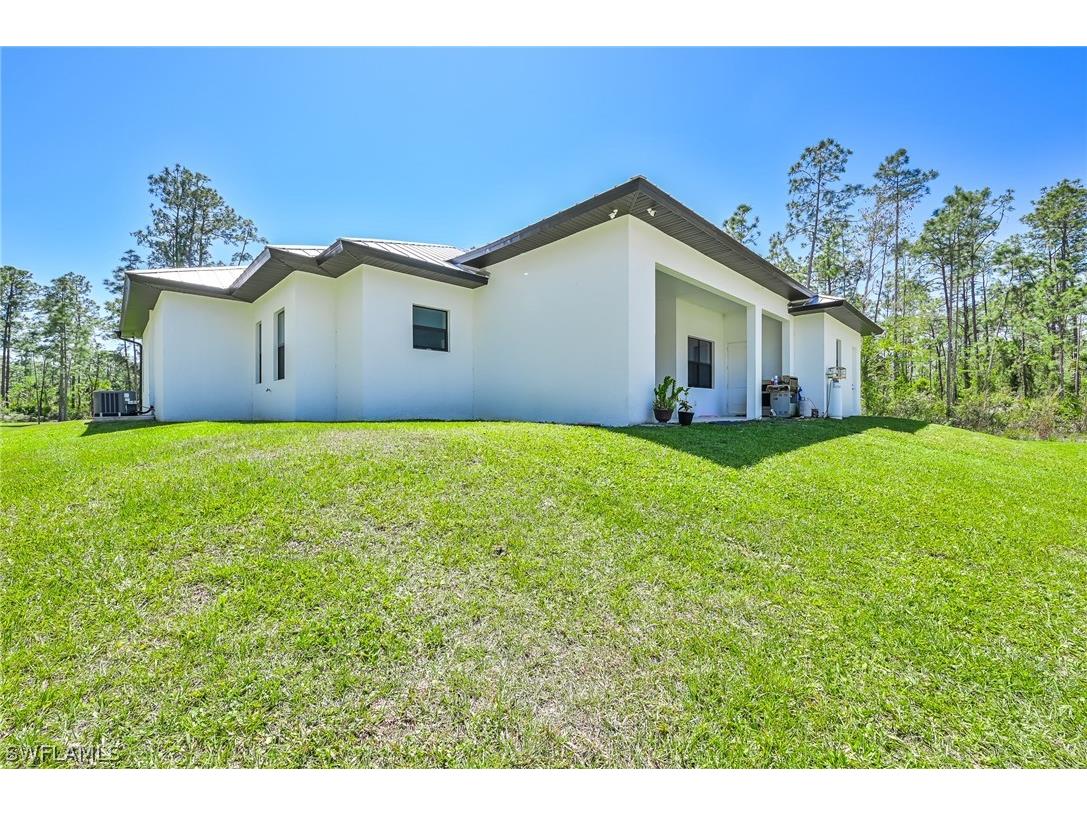 4063 8th Avenue NE Naples FL 34120 224051920 image8