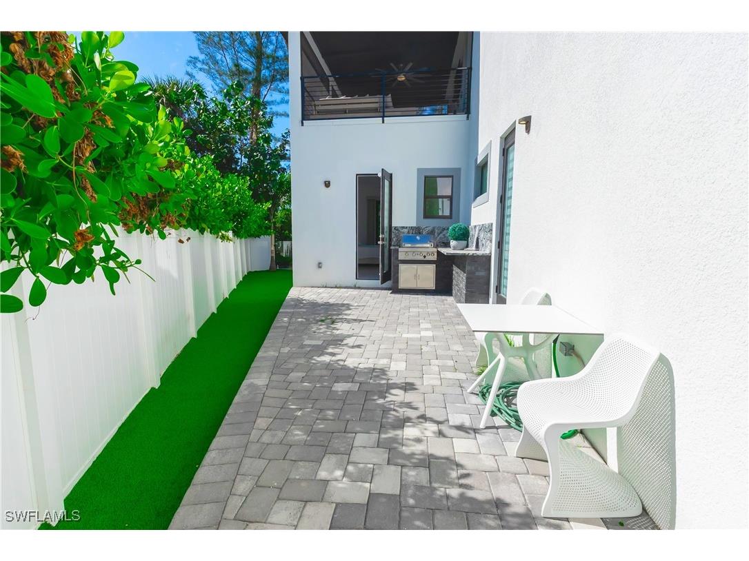 4064 Full Moon Court Naples FL 34112 225077161 image8