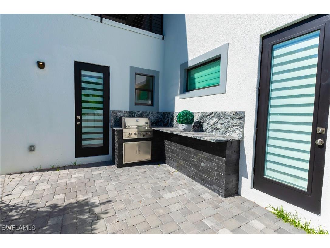 4064 Full Moon Court Naples FL 34112 225077161 image9