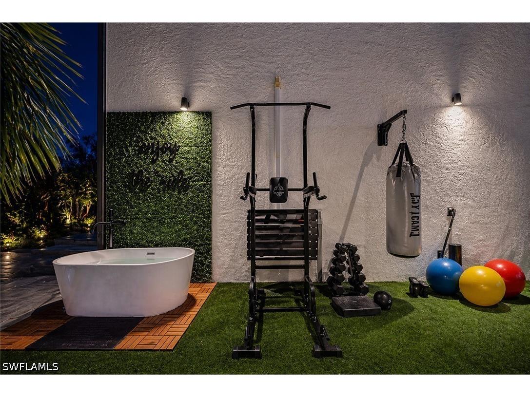 4064 Full Moon Court Naples FL 34112 226008563 image11