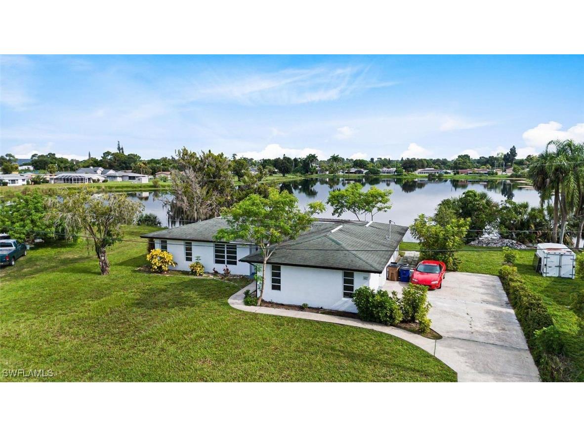 407 Bear Street E Lehigh Acres FL 33936 224080273 image1