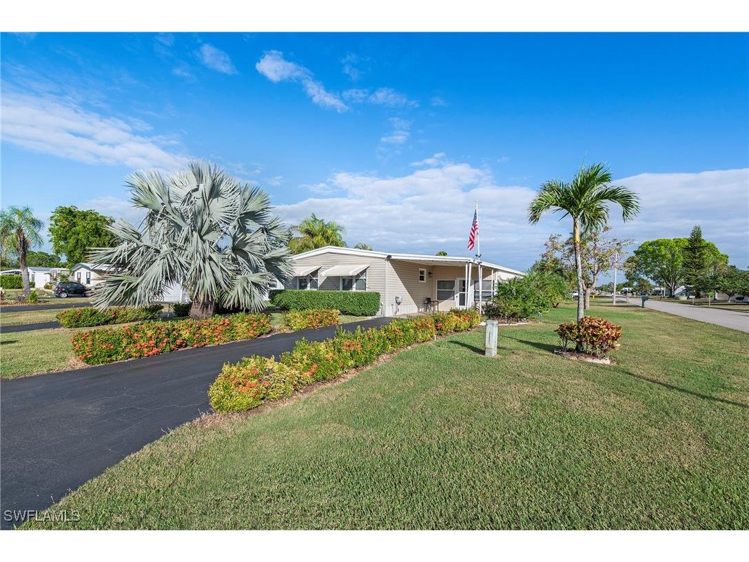 407 Cape Florida Way Naples FL 34104 224093876 image1