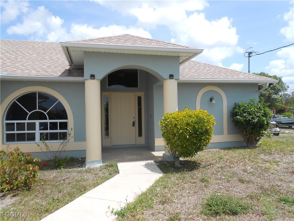 407 Chamonix Avenue S Lehigh Acres FL 33974 2025009770 image1