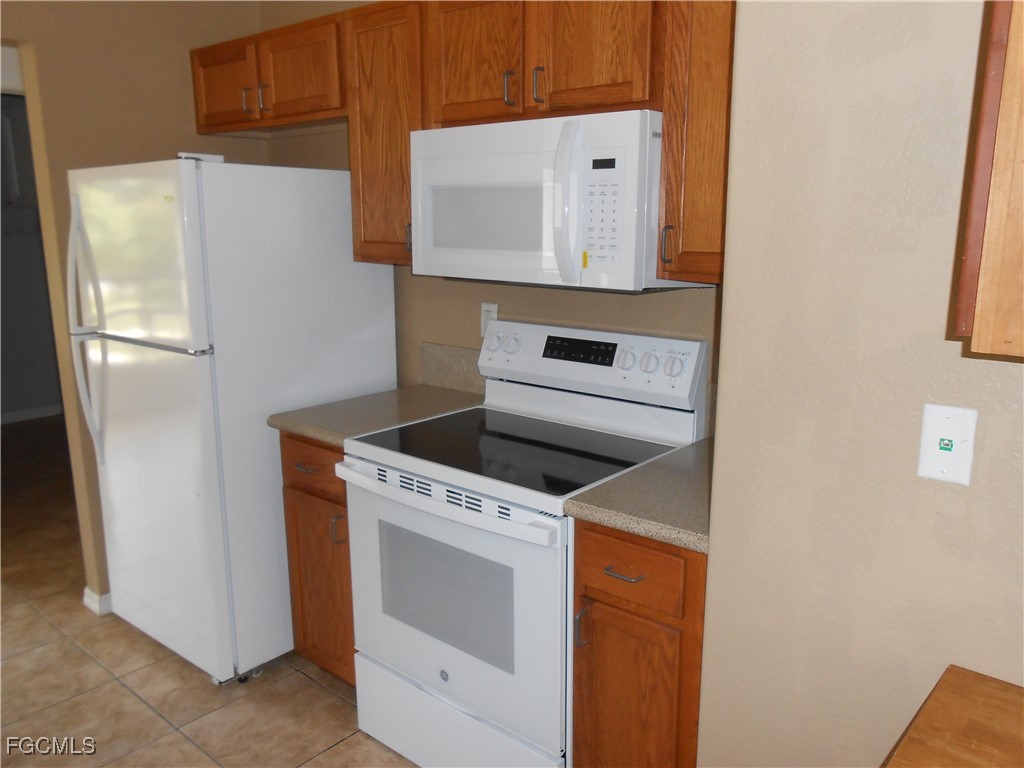 407 Chamonix Avenue S Lehigh Acres FL 33974 2025009770 image4