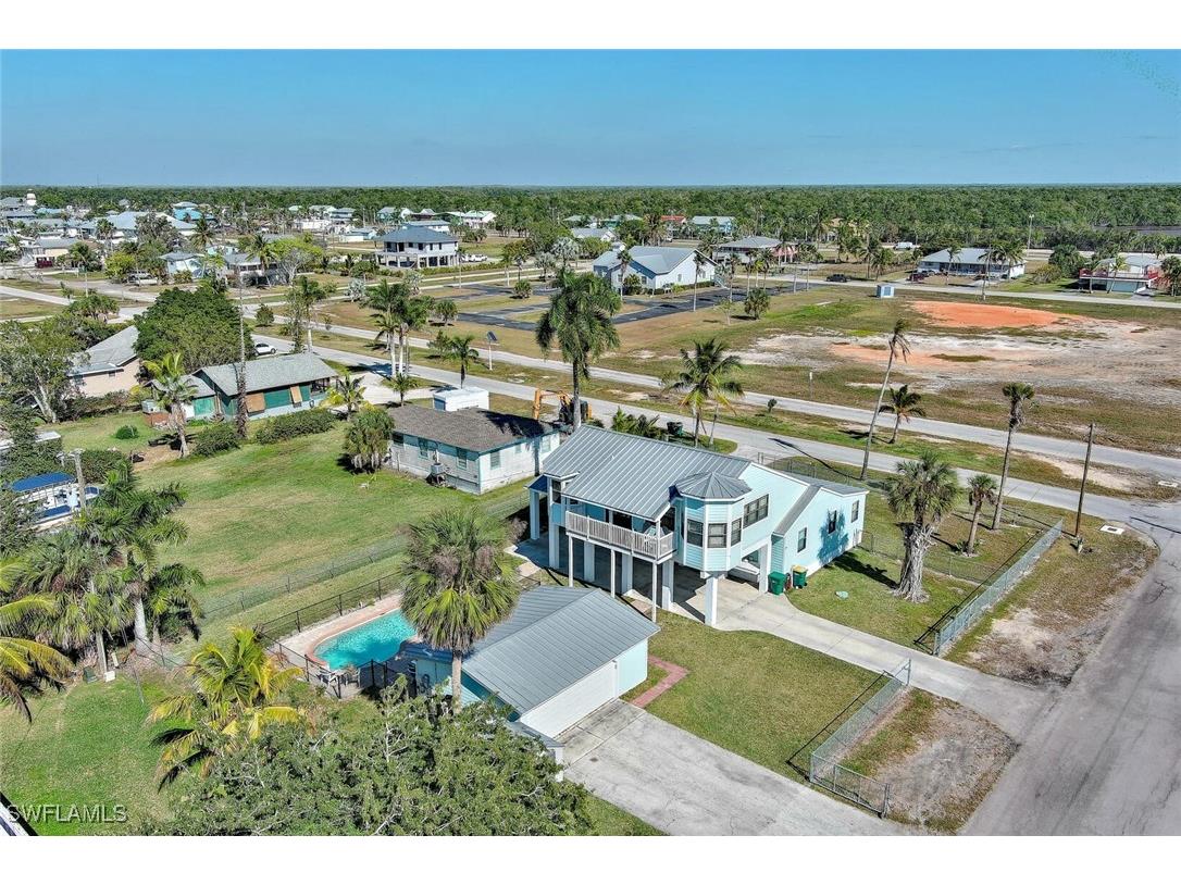 407 Copeland Avenue N Everglades City FL 34139 226002202 image8