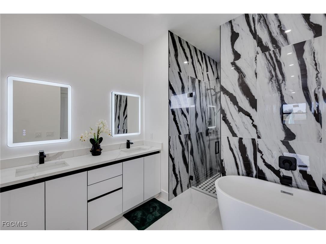 407 El Dorado Boulevard N Cape Coral FL 33993 2026004425 image15