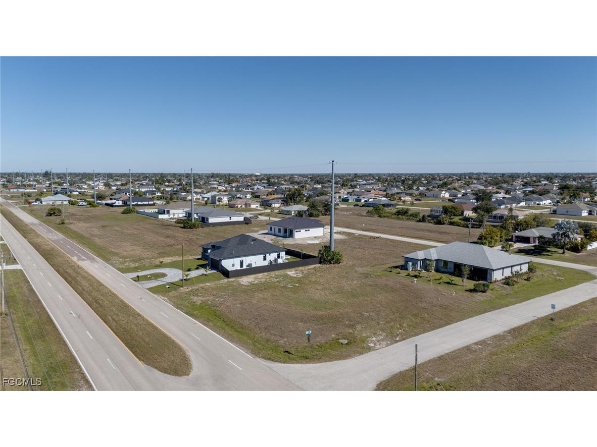 407 El Dorado Boulevard N Cape Coral FL 33993 2026004425 image32