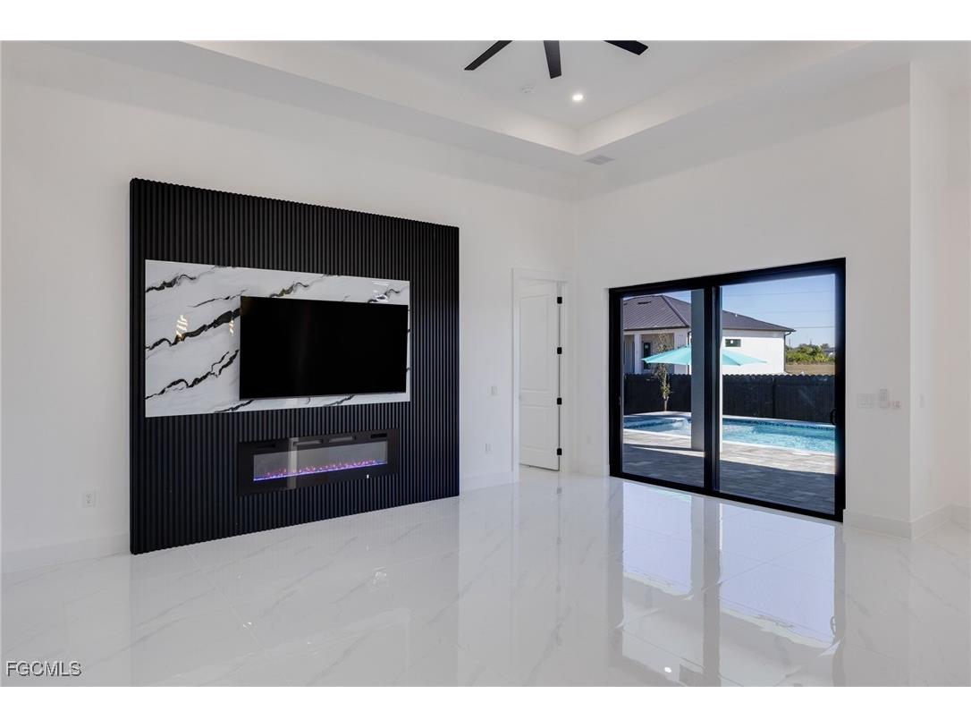 407 El Dorado Boulevard N Cape Coral FL 33993 2026004425 image9