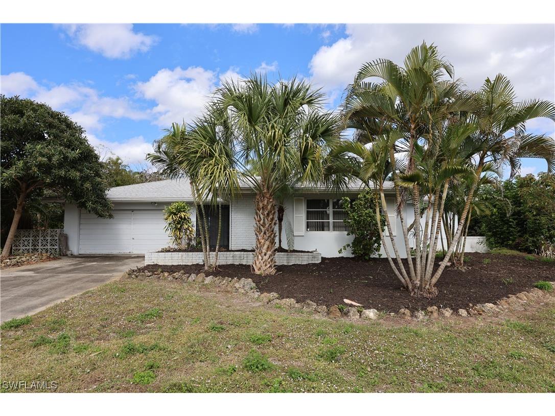 407 Hollywood Street Lehigh Acres FL 33936 224004872 image1