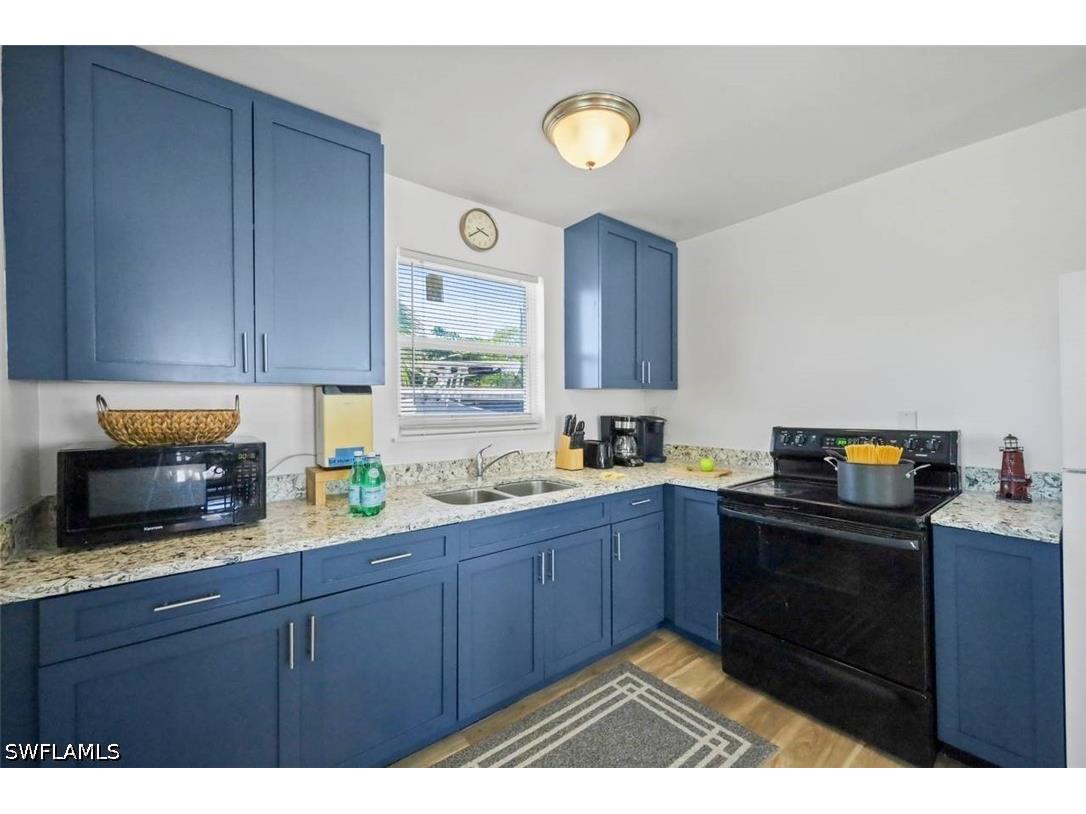407 Mango Avenue #1 Other FL 34140 226019580 image4
