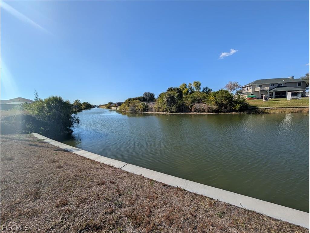 407 NE 5th Terrace Cape Coral FL 33909 2026011607 image1