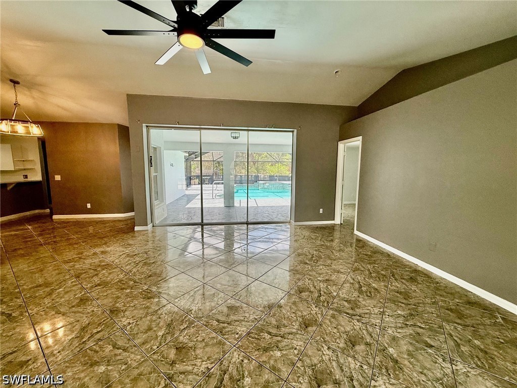 4070 Golden Gate Boulevard E Naples FL 34120 226014218 image11