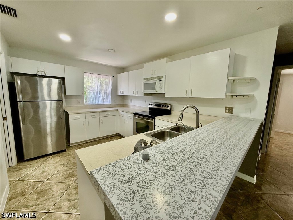 4070 Golden Gate Boulevard E Naples FL 34120 226014218 image4