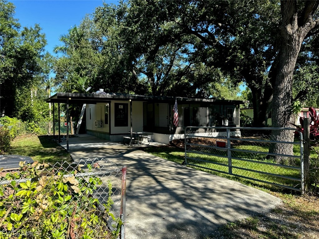 4070 Sabal Lane Fort Myers FL 33905 224054954 image1