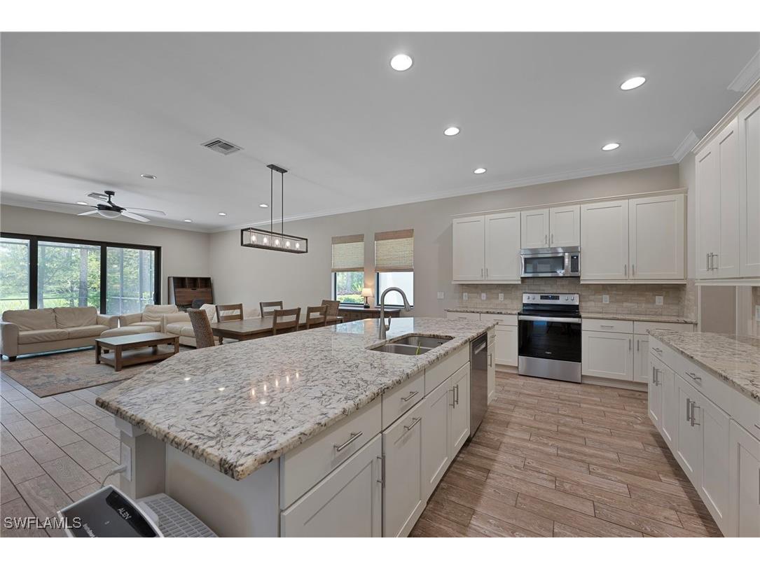 4072 Raffia Drive Naples FL 34119 225068419 image5