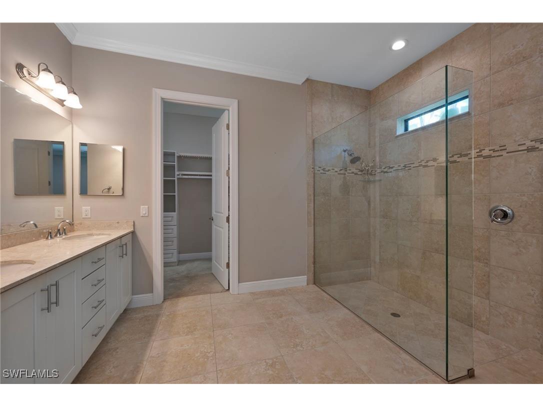 4072 Raffia Drive Naples FL 34119 225068419 image8