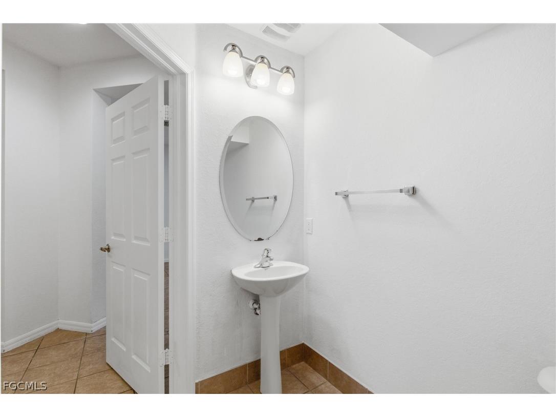 4074 Cherrybrook Loop Fort Myers FL 33966 2026013057 image11