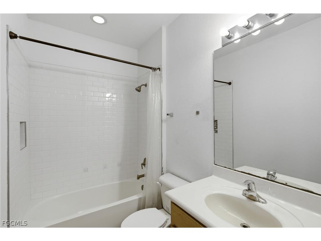 4074 Cherrybrook Loop Fort Myers FL 33966 2026013057 image21