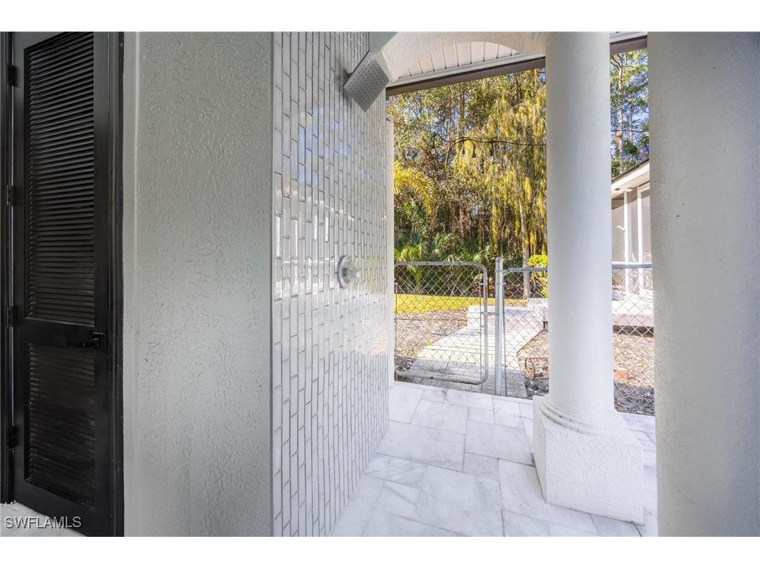 4075 1st Avenue SW Naples FL 34119 225080981 image32