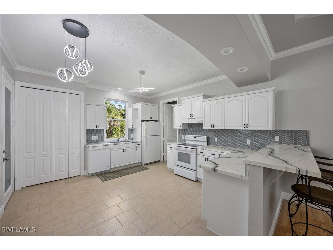 4075 1st Avenue SW Naples FL 34119 225080981 image38