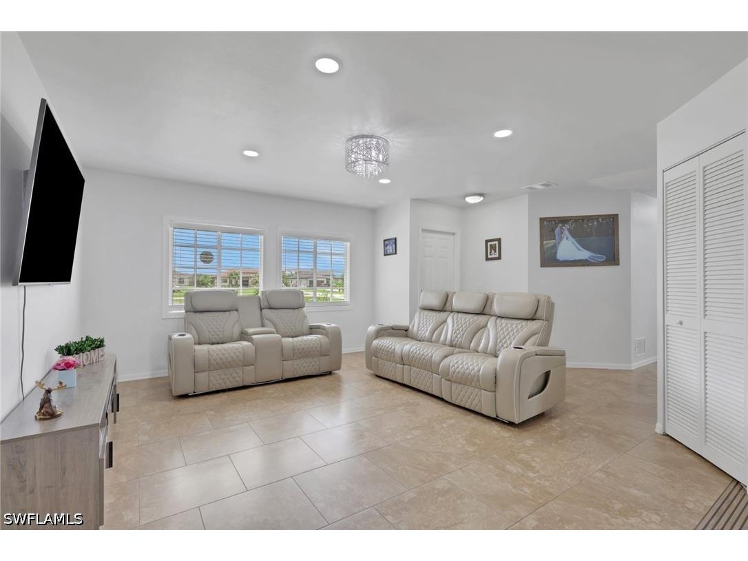 4075 24th Avenue NE Naples FL 34120 226025285 image3