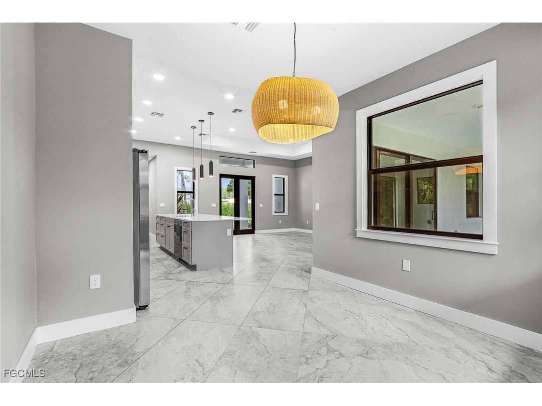 408 41st Avenue NE Naples FL 34120 2025005458 image10