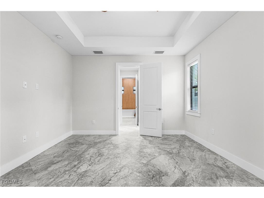 408 41st Avenue NE Naples FL 34120 2025005458 image19