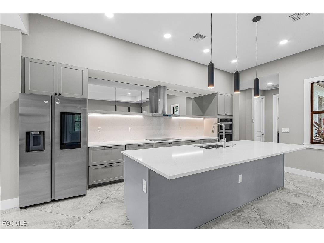 408 41st Avenue NE Naples FL 34120 2025005458 image7