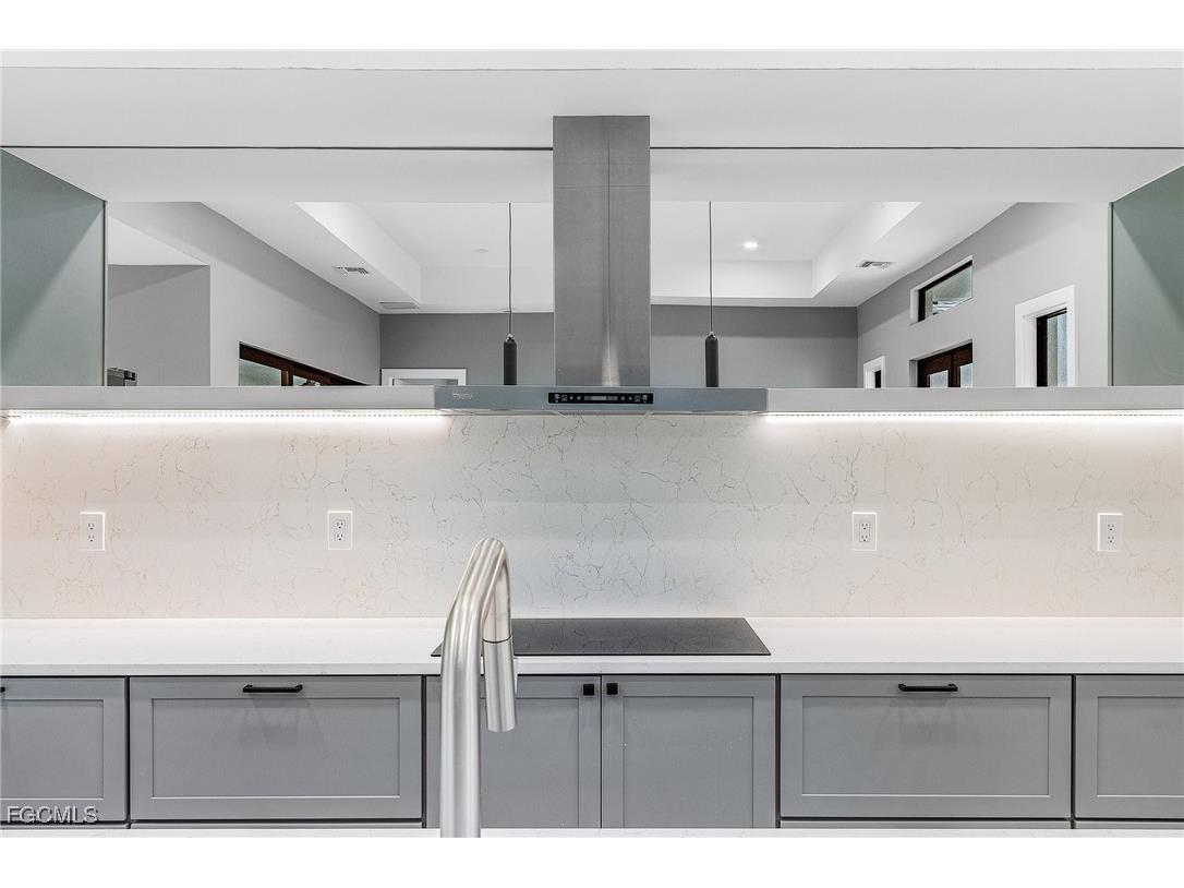 408 41st Avenue NE Naples FL 34120 2025005458 image9