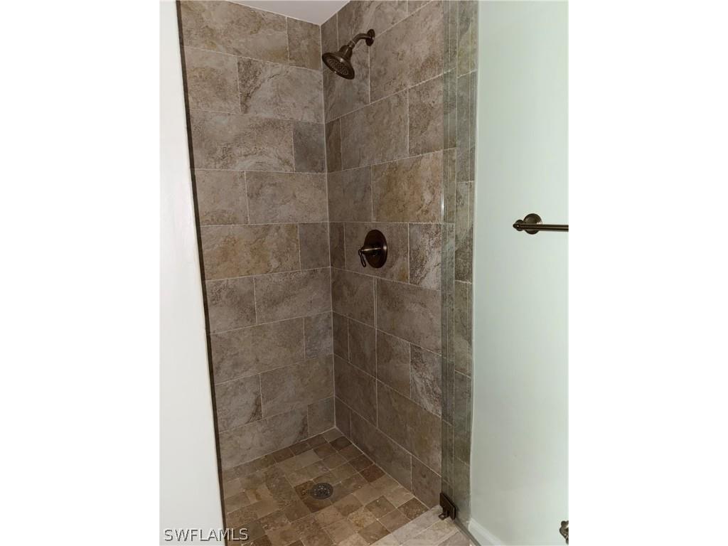 408 Broad Avenue S #H408 Naples FL 34102 226002666 image5