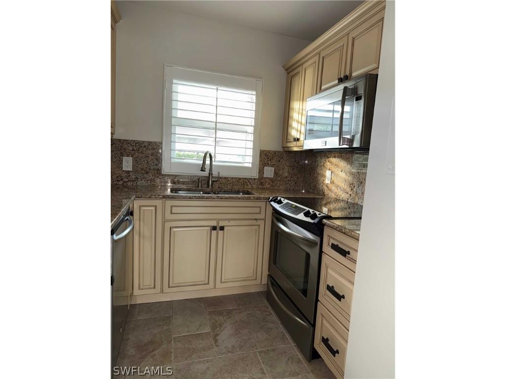 408 Broad Avenue S #H408 Naples FL 34102 226002666 image9