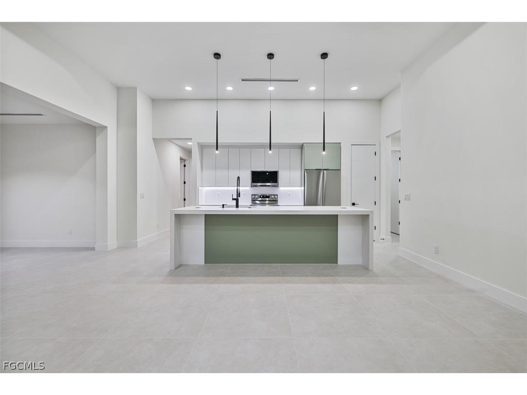 408 SW 28th Avenue Cape Coral FL 33991 2026008356 image9