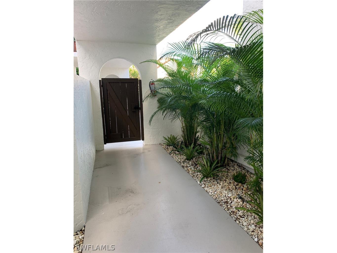4082 Belair Lane #9 Naples FL 34103 226007848 image2