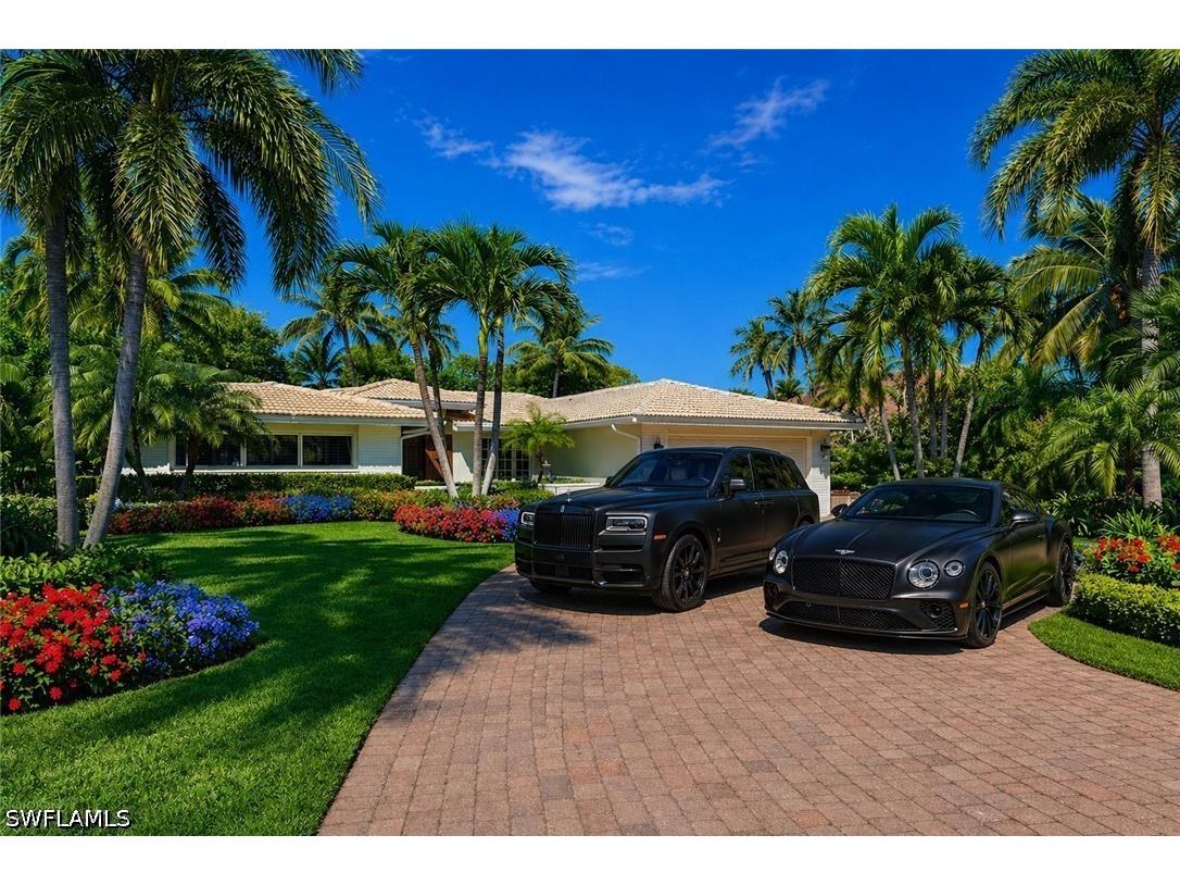 4083 Belair Lane Naples FL 34103 226017269 image1