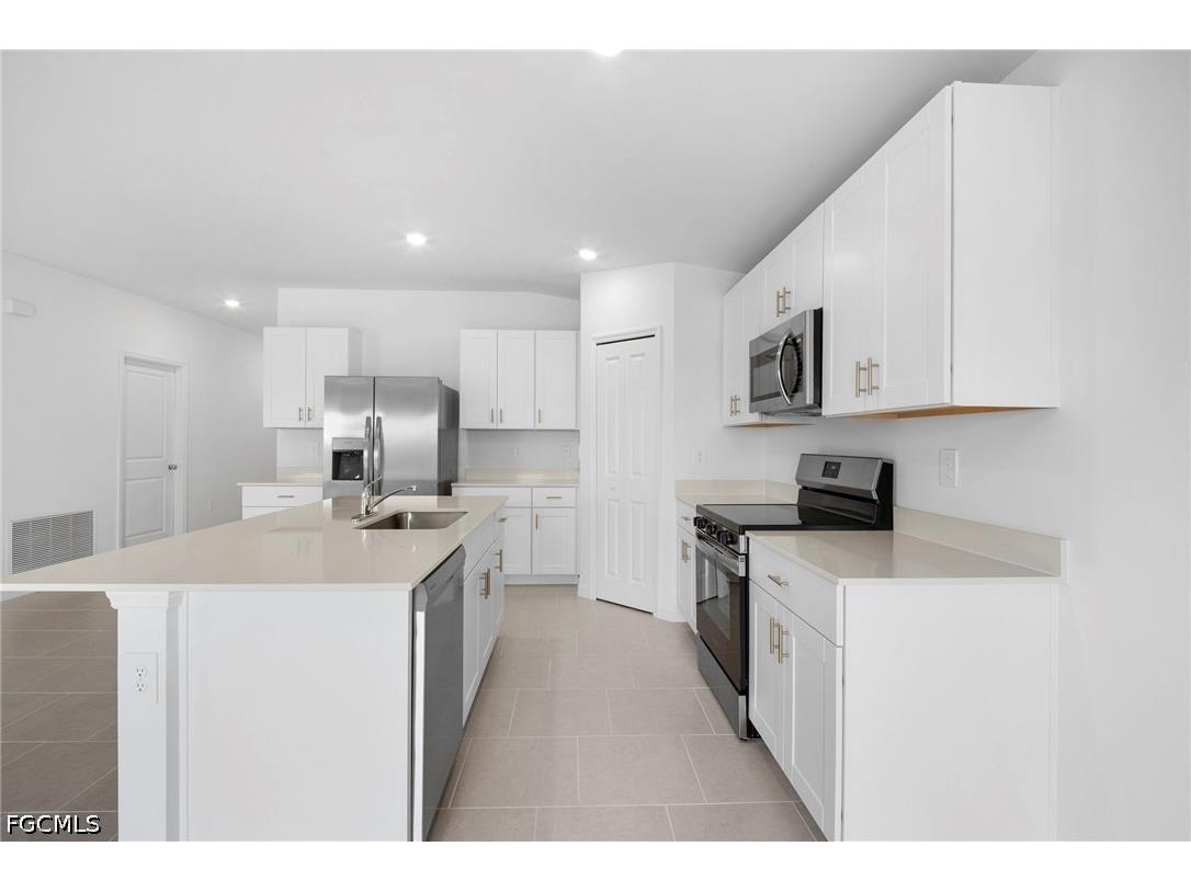 4087 Lattuca Lane North Fort Myers FL 33917 2026018358 image11