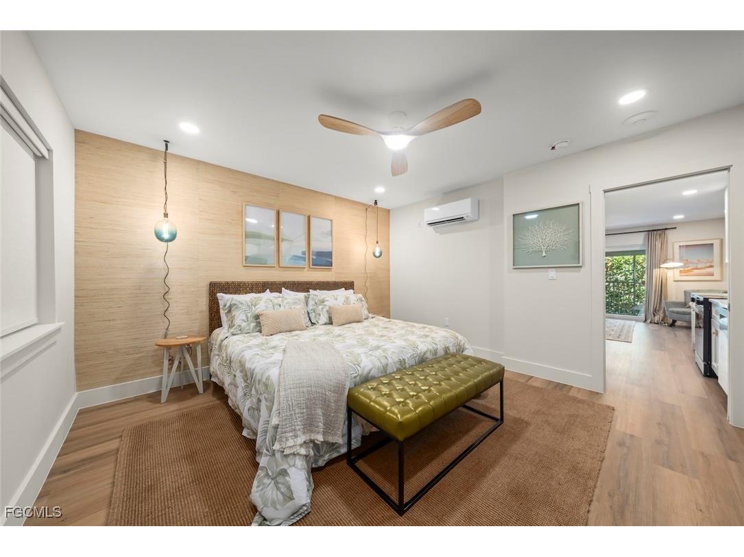 409 E Gulf Drive #17 Sanibel FL 33957 2025025490 image1