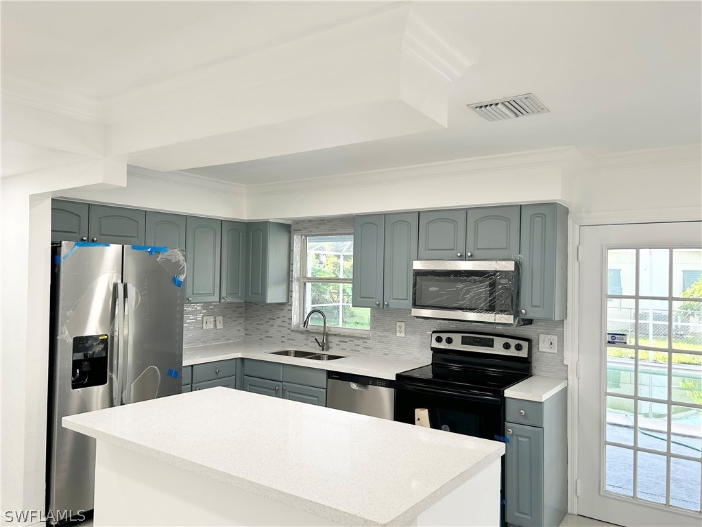409 E Penn Road Lehigh Acres FL 33936 224051755 image1