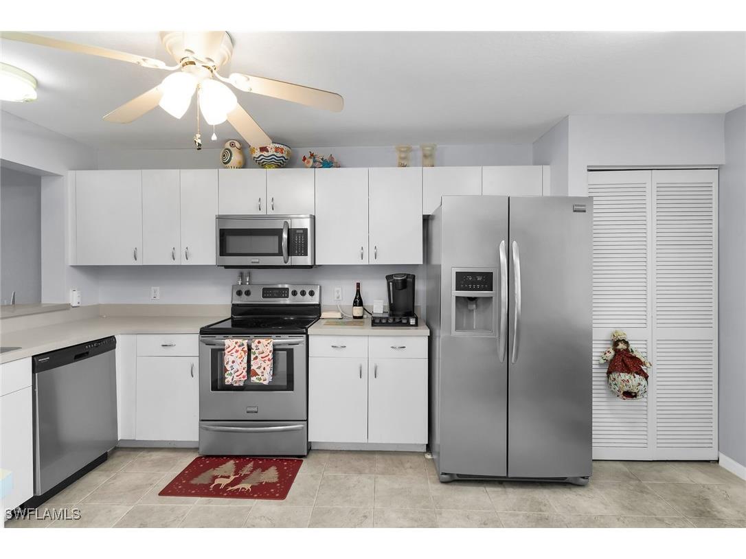 409 Gabriel Circle #2207 Naples FL 34104 225076873 image8