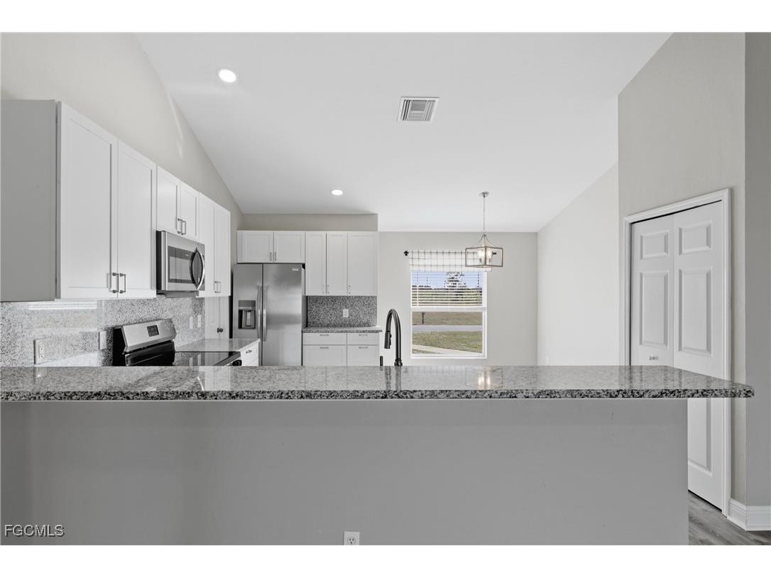 409 NE 25th Terrace Cape Coral FL 33909 2025019561 image10