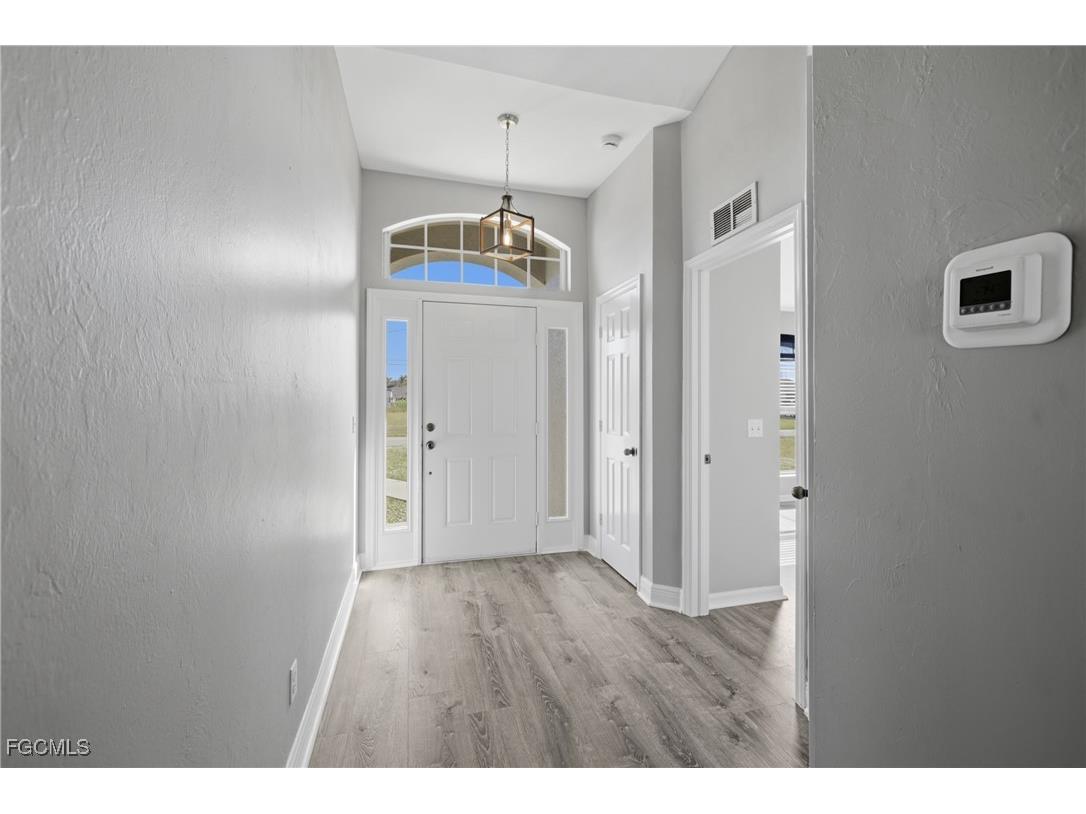 409 NE 25th Terrace Cape Coral FL 33909 2025019561 image13