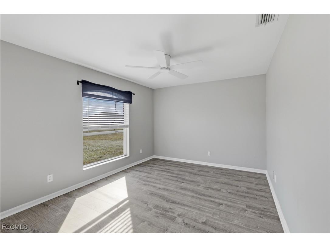 409 NE 25th Terrace Cape Coral FL 33909 2025019561 image14