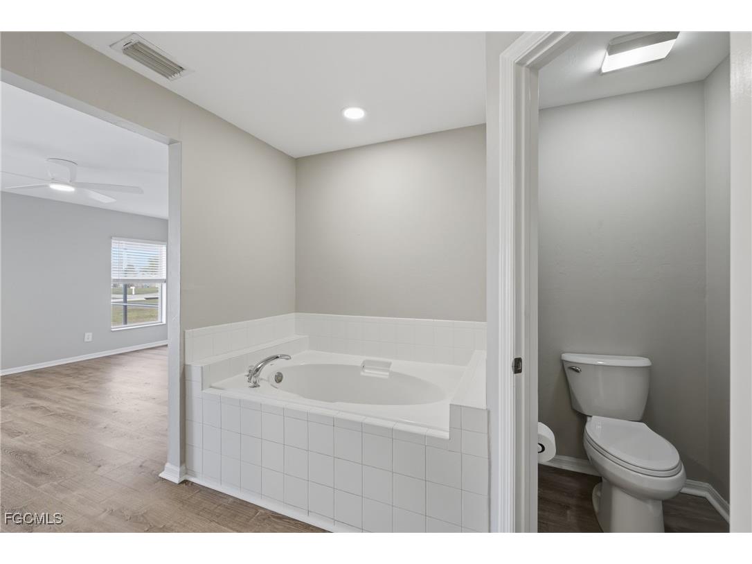 409 NE 25th Terrace Cape Coral FL 33909 2025019561 image24