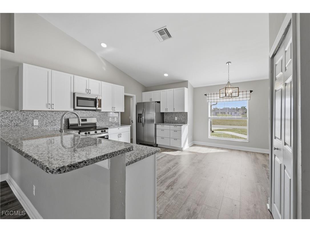 409 NE 25th Terrace Cape Coral FL 33909 2025019561 image6