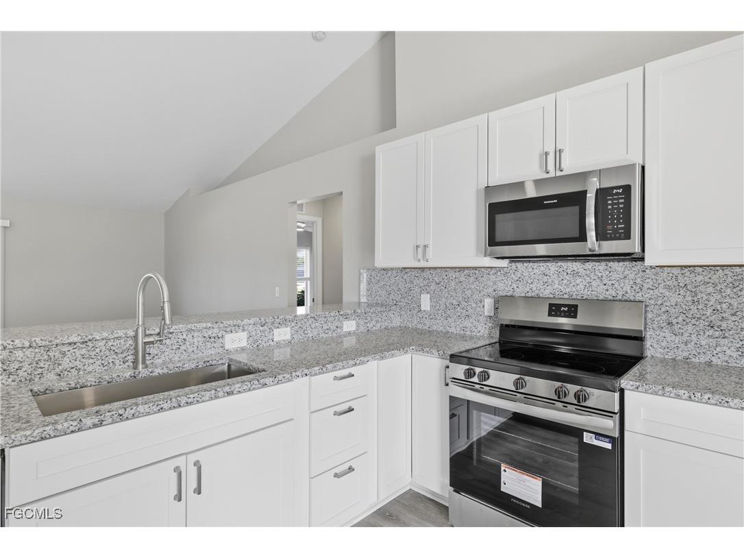 409 NE 25th Terrace Cape Coral FL 33909 2025019561 image7